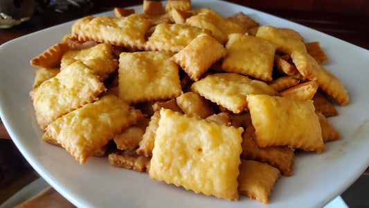 Homemade Cheddar Cheese Crackers